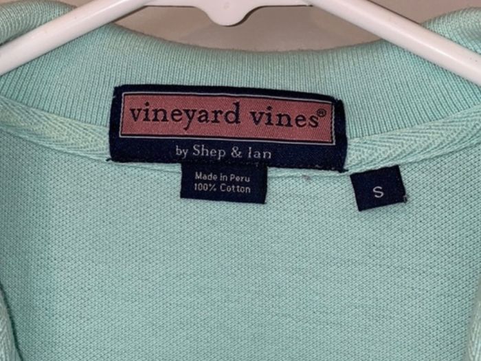 Vineyard Vines Opens at Fashion Island